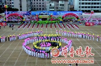 һ��СС�Ĳ�Ʊ,�ɾ���һ����һ�����\���ѵ�ؔ������,ͬ�r���ĵĴ�R��Ҳ��֥^(q��)Ⱥ��ȫ��������ṩ��ԴԴ������w�ʹ������,��ְl(f��)�]���w����Ʊ���츣������ݼ��󱊡��Ĺ���ʹ����