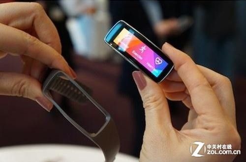 ���ǰl(f��)������呟������O�� Gear Fit